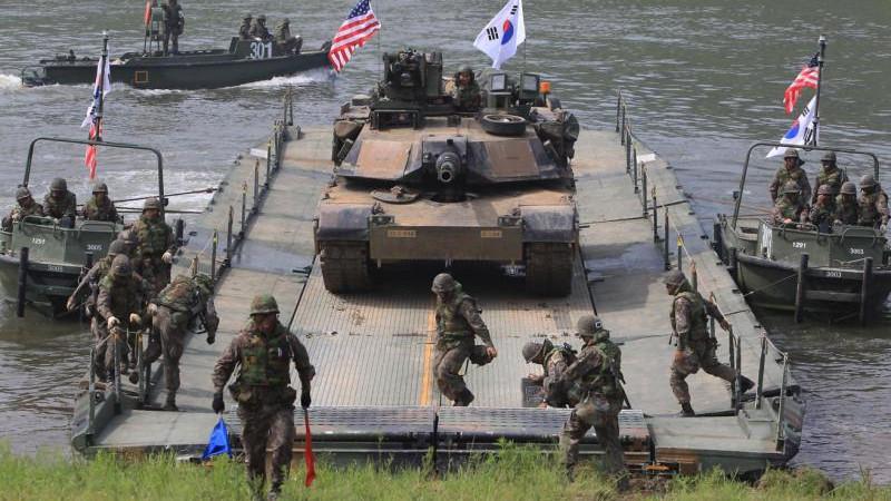 Республика Корея и США анонсировали масштабные учения