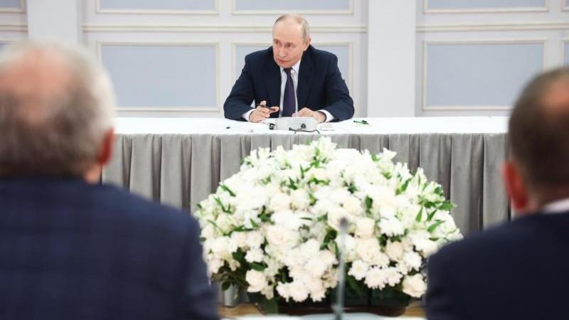 Путин заявил о недопустимости депопуляции территорий в России