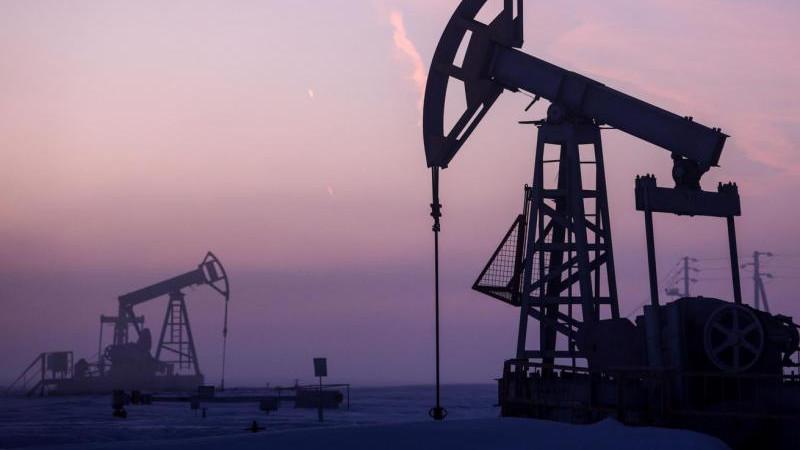 Цена нефти Brent впервые с 22 мая поднялась выше $105