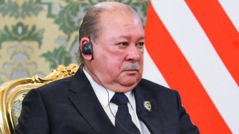 У короля Малайзии после визита в Россию появился лимузин Aurus