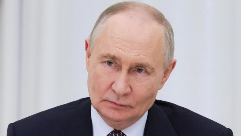Путин пообещал зеркальный ответ на захват российских торговых судов
