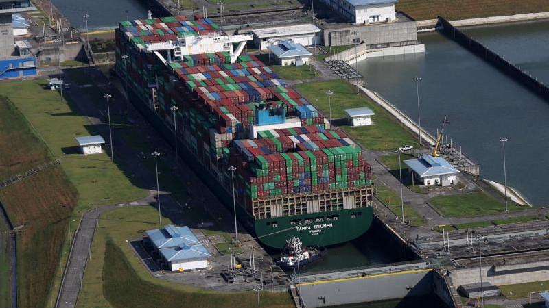 FT: стоимость прохода судна через Панамский канал увеличилась в 16 раз