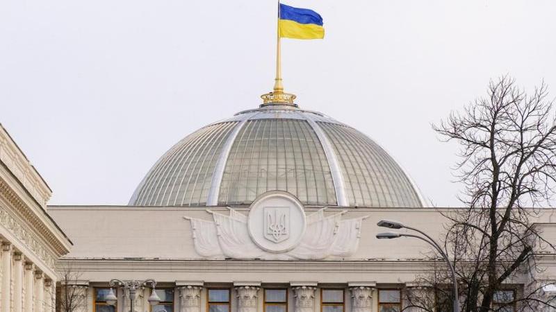 Зеленский подписал закон о правах нацменьшинств в сфере образования
