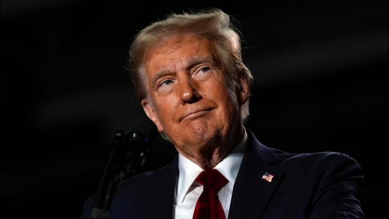 Трамп поставил на паузу все контакты с официальными лицами Ирана