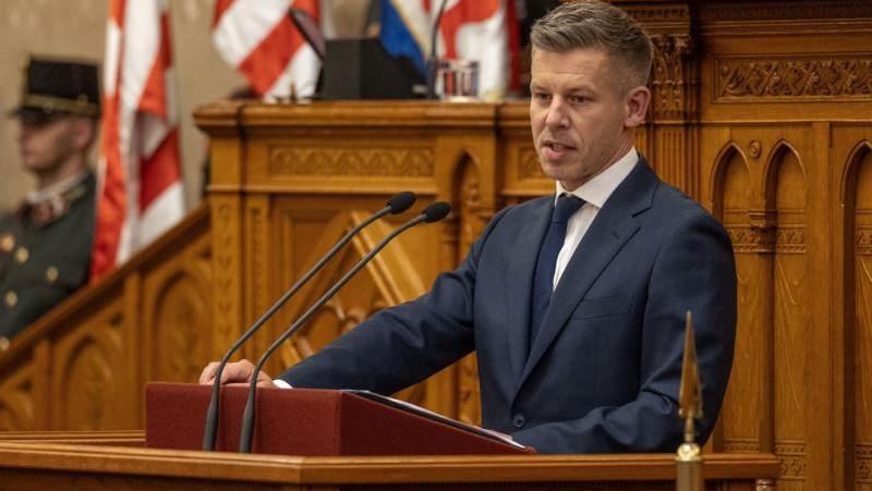 Мадьяр подтвердил отказ от использования резиденции Орбана