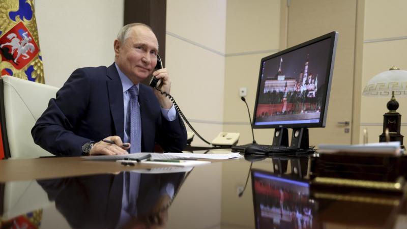 Президент по телефону поздравил со 101-летием ветерана Знаменского
