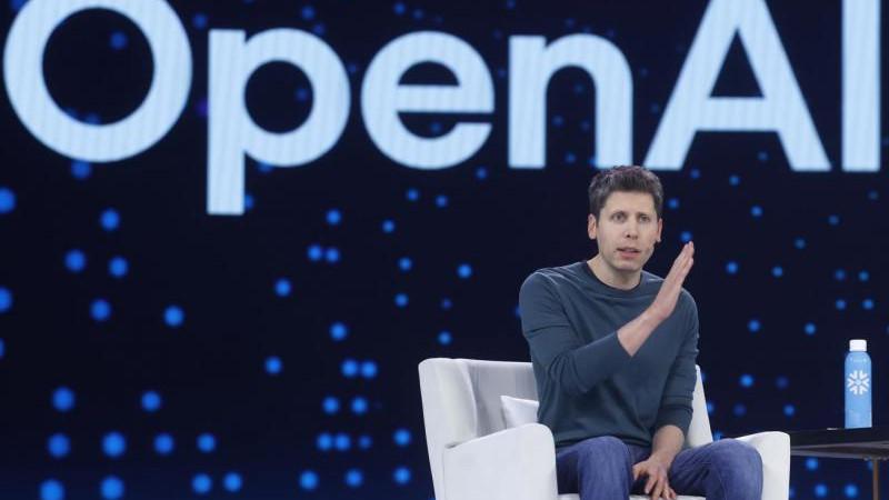 Глава OpenAI обозначил две основные угрозы при развитии ИИ