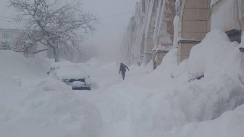 В Петропавловске-Камчатском введен режим ЧС после гибели людей из-за снега