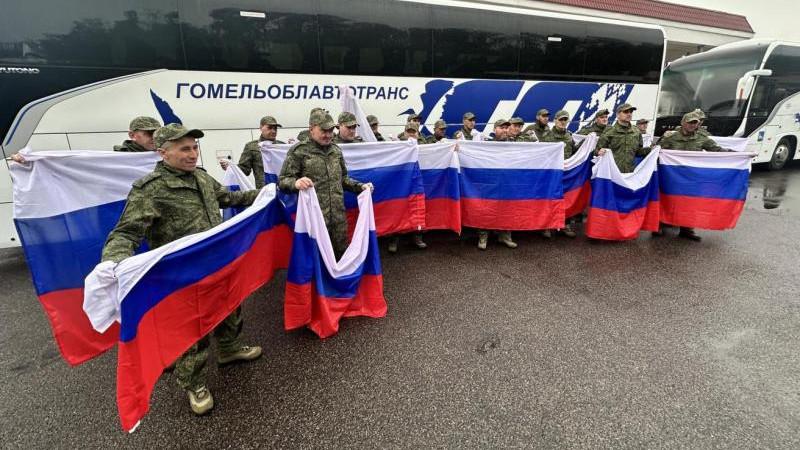 Москва и Киев провели обмен пленными по формуле "205 на 205"