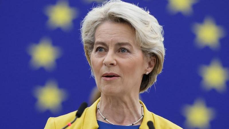 Еврокомиссия предоставит Франции военный заем на €15 млрд