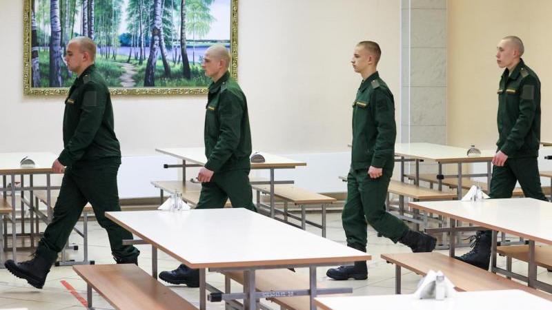 В российские ВС весной направили 141 тыс. призывников