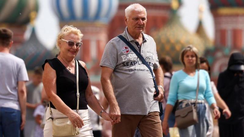 Миронов полагает, что пенсии должны индексироваться ежеквартально