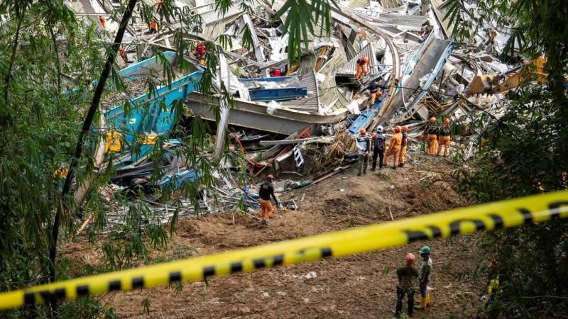 На Филиппинах число жертв оползня на свалке увеличилось до 27