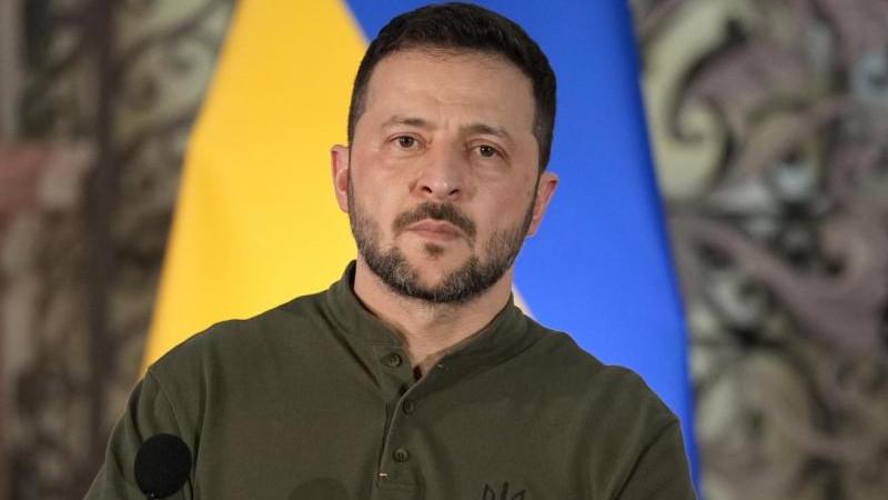 Зеленский объяснил невозможность выборов выездом с Украины 9 млн граждан