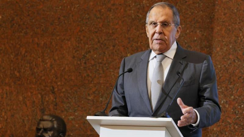 Лавров указал на активную подготовку Запада к войне с Россией