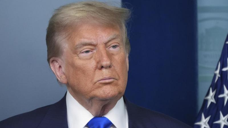 Трамп утверждает, что США опережают Китай в области ИИ