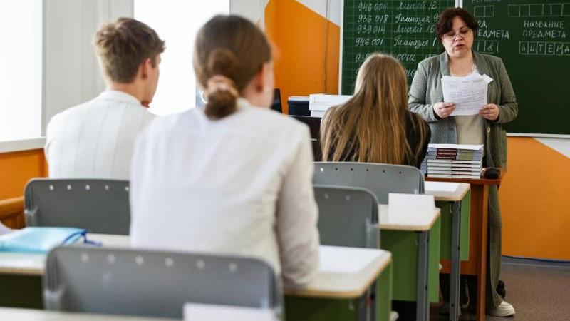 ЛДПР инициировала выплаты учителям за каждого стобалльника на ЕГЭ