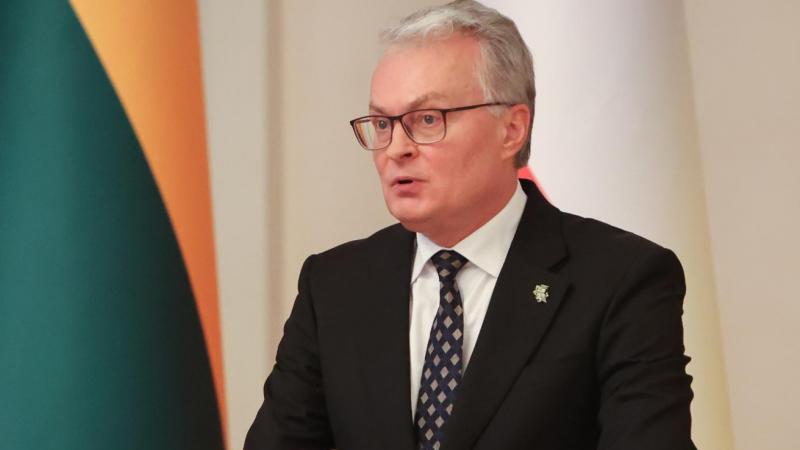 Президент Литвы поддерживает ужесточение условий автотранзита в Калининград