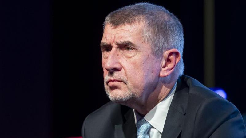 Премьер Чехии опасается, что Европе поздно начинать диалог с РФ