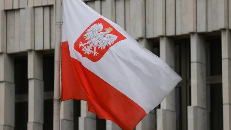 В Польше в документах о браке заменят мужа и жену на "супруг №1" и "супруг №2"