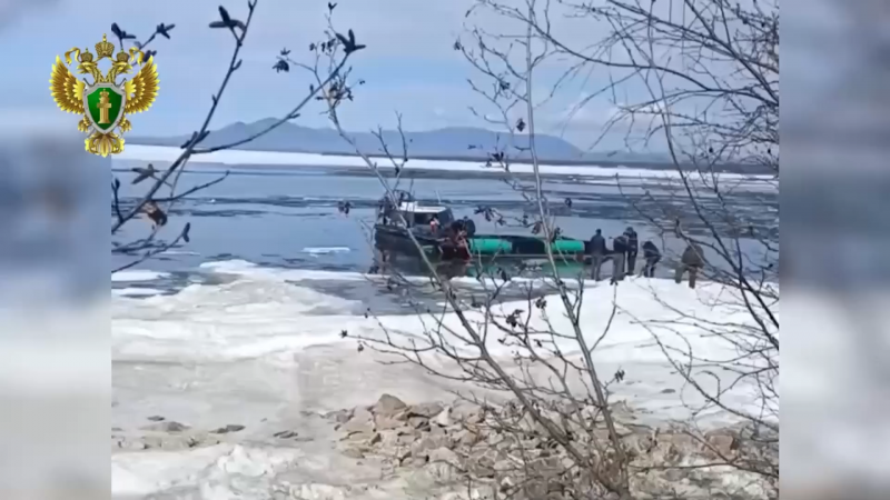 В результате опрокидывания аэролодки на Байкале погибли пять человек