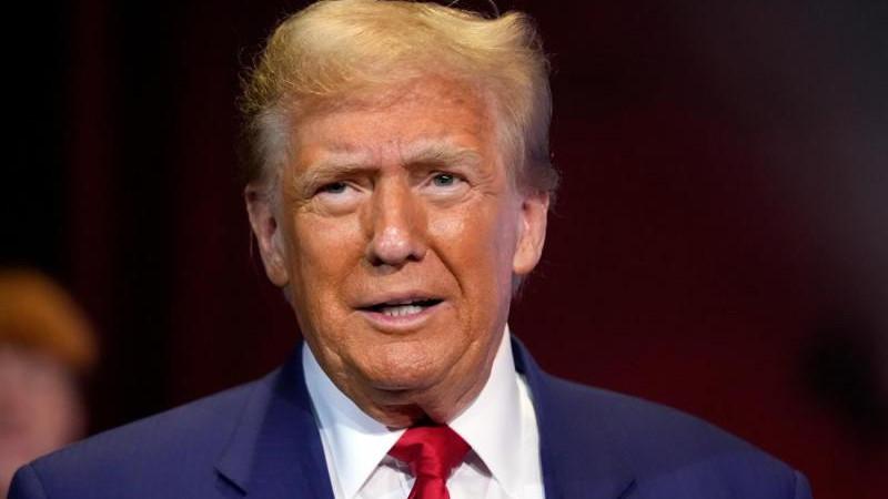 Трамп утверждает, что Мелони умоляла его о совместном фото на саммите G7