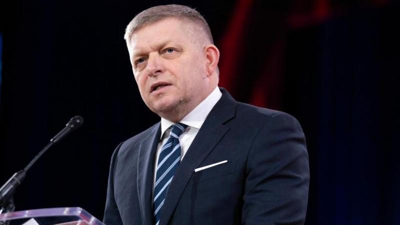 Фицо заявил, что Словакия заплатит €4 млн за отказ принимать мигрантов