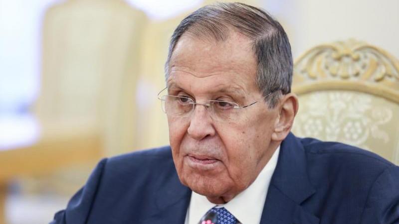 Пезешкиан провел встречу с Лавровым