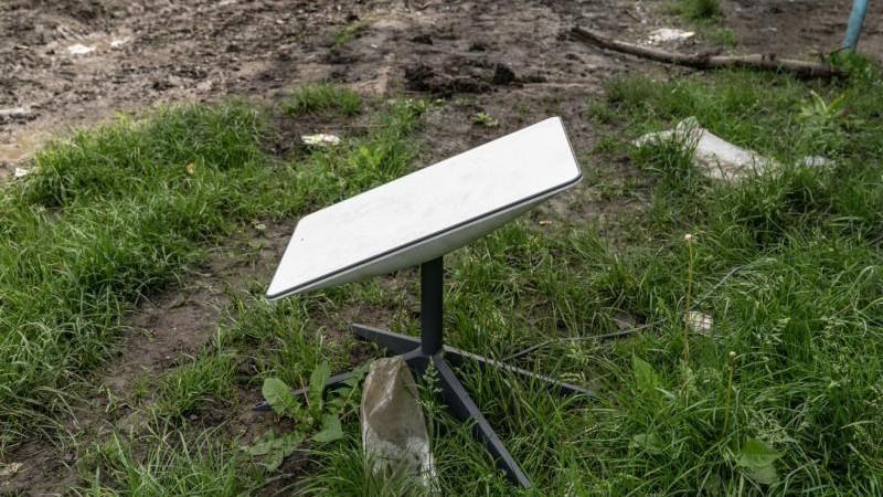 Зеленский заявил, что ограничения на работу Starlink/Starshield сохраняются