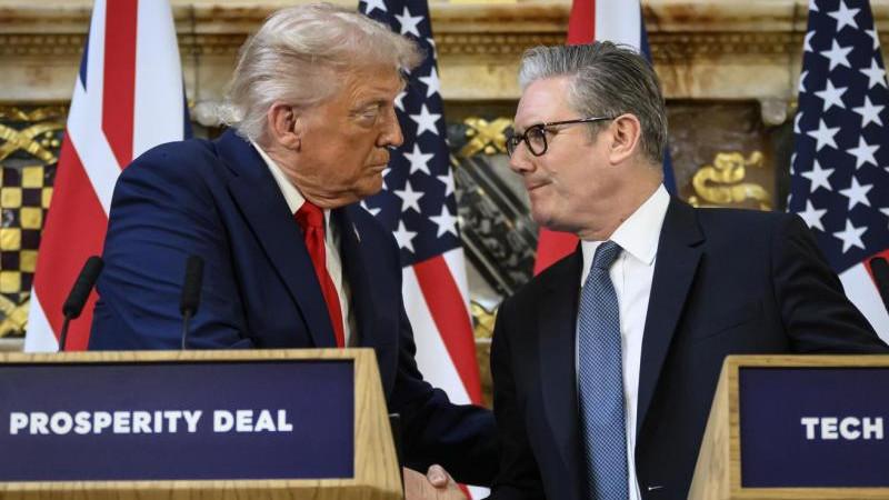 FT: Стармер воздержится от участия в "Совете мира" по Газе