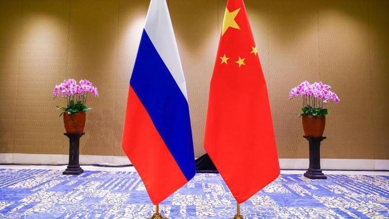 Делегации РФ и КНР подписали 20 документов на полях переговоров в Пекине