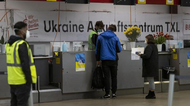 Украинкам в ЕС придется подтверждать, что они не уклоняются от военной службы