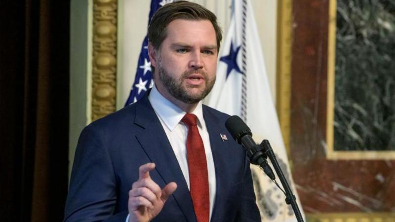 Вэнс выступил против вступления Украины в НАТО