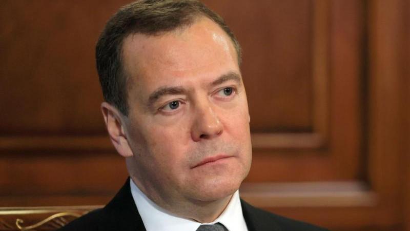 Медведев: Трамп, получив Гренландию, хочет навсегда вписать свое имя в историю