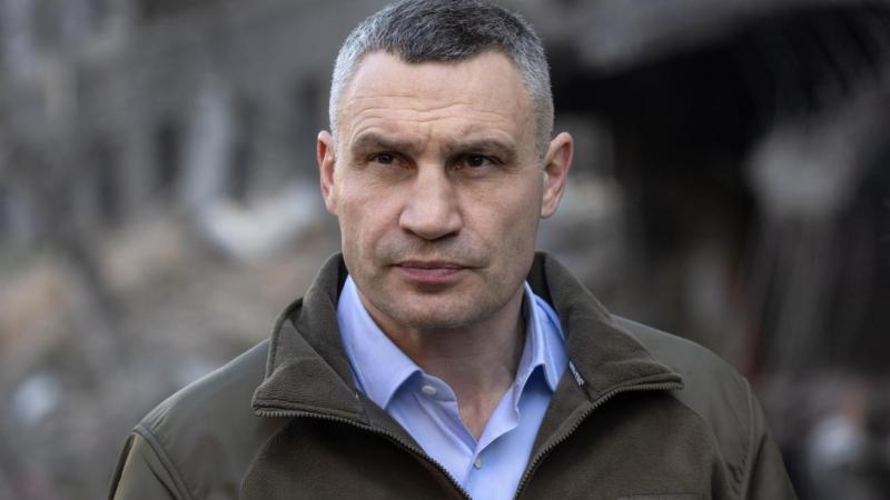 Кличко заявил, что Киев движется к "гуманитарной катастрофе"