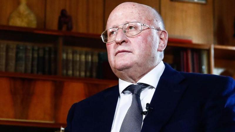Гинцбург заверил, что вирус Эбола не грозит жителям России