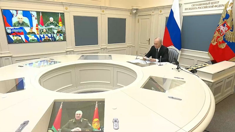 Путин объявил о проведении первой совместной тренировки армий России и Белоруссии