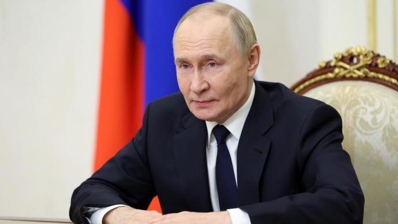 Путин заявил, что Россия не намерена втягиваться в гонку вооружений
