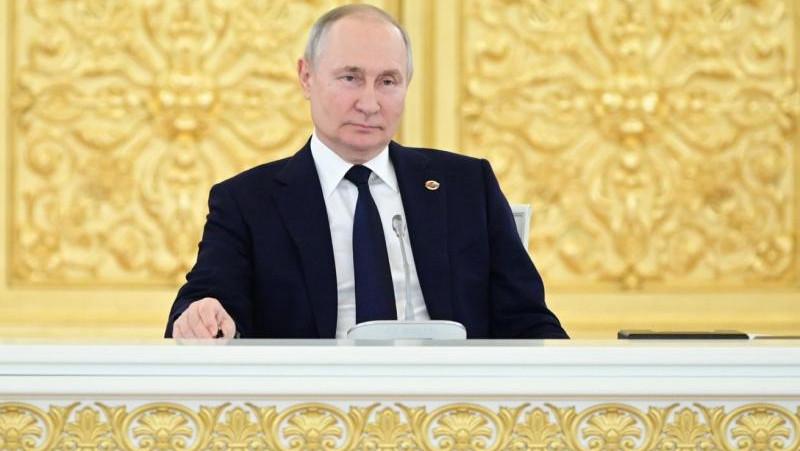 Президент вручил певцу Юрию Антонову орден "За заслуги перед Отечеством" I степени