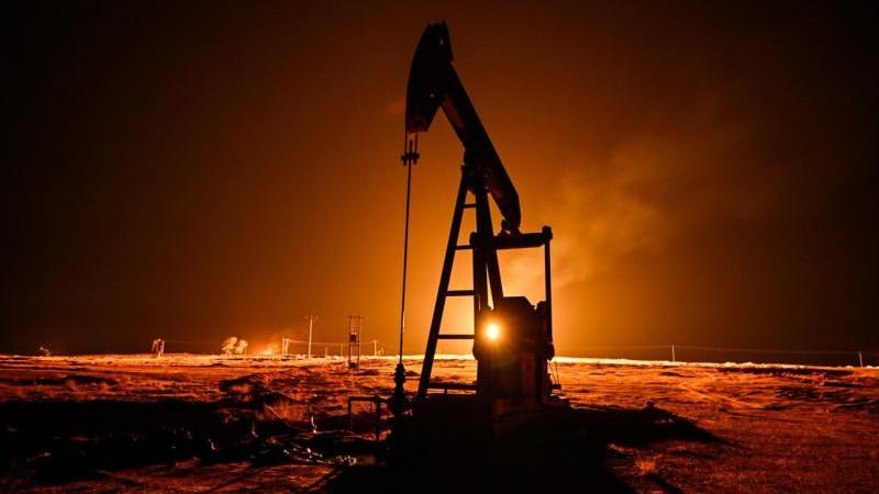 Цена нефти Brent впервые с 8 мая опустилась ниже $103 за баррель