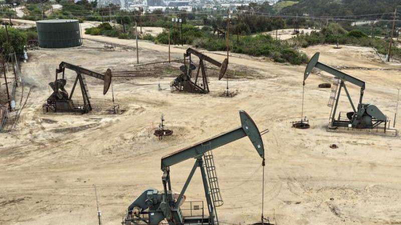 Цена нефти Brent опускалась более чем на 4%