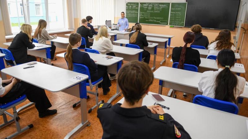 Музаев: в ближайшие два года масштабных изменений в ЕГЭ не планируется