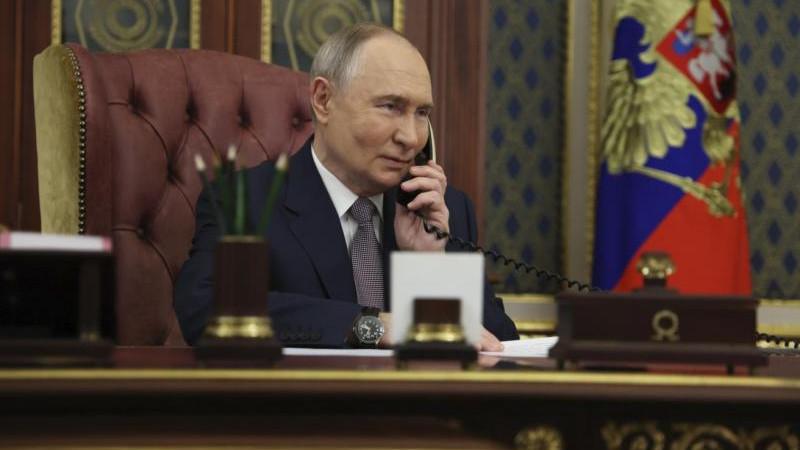 Президент РФ поздравил Бердымухамедова с днем рождения