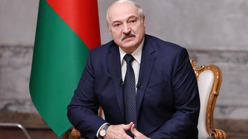 Лукашенко: война не нужна никому, но нужно быть к ней готовыми
