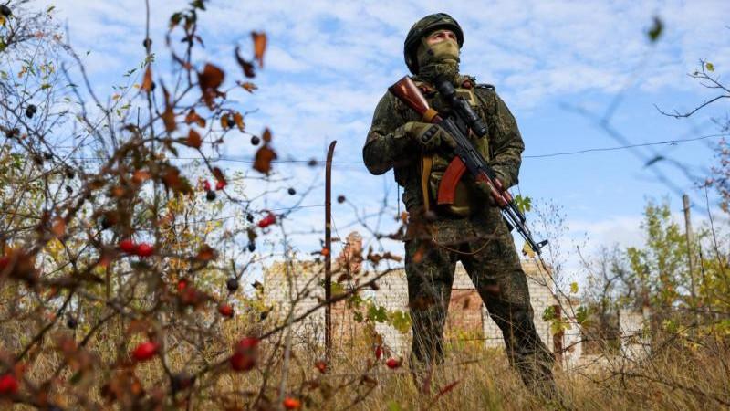 Суточные потери ВСУ в зоне спецоперации составили около 1 245 военных