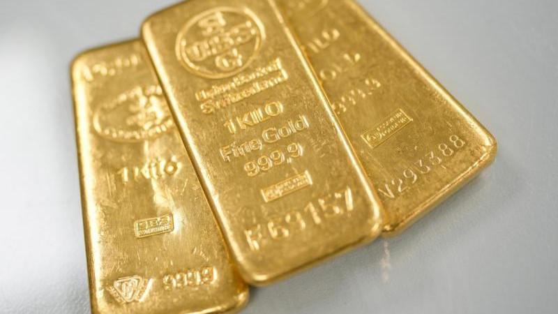 Цена фьючерса на золото установила новый исторический максимум