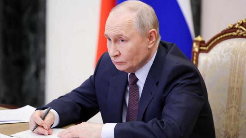 Путин объяснил, почему об ограничении связи не могут информировать заранее