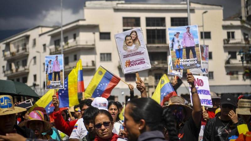 МИД: РФ призывает США незамедлительно освободить Мадуро и его жену