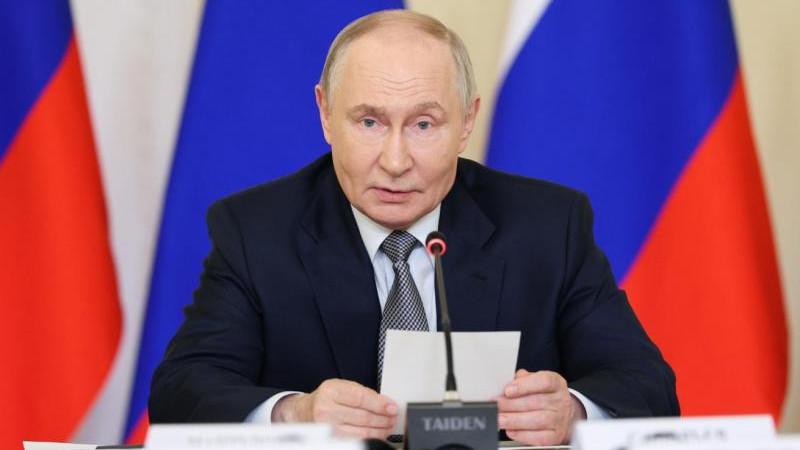 Путин: Россия входит в четверку государств, способных самостоятельно делать авиадвигатели