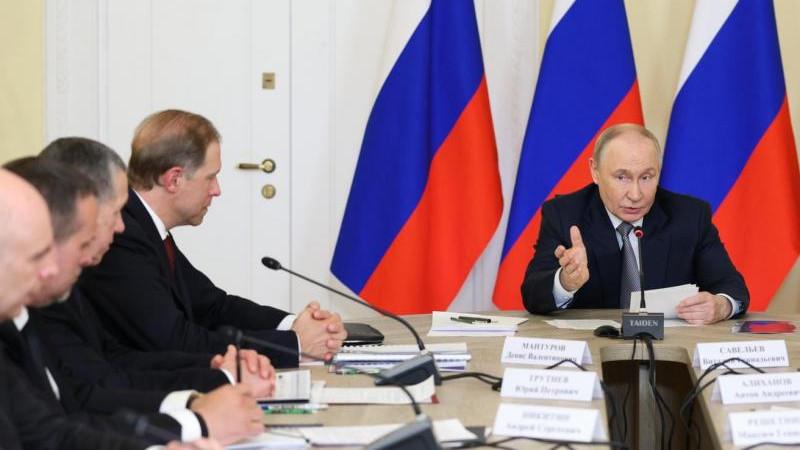 Путин: России удалось полностью импортозаместить всю авиатехнику